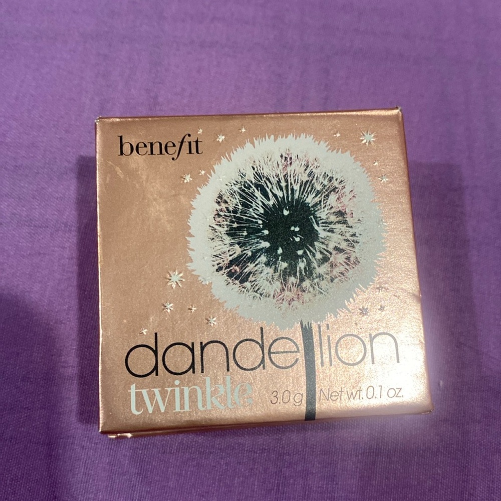 💕NEW BENEFIT DANDELION TWINKLE HIGHLIGHTER💕